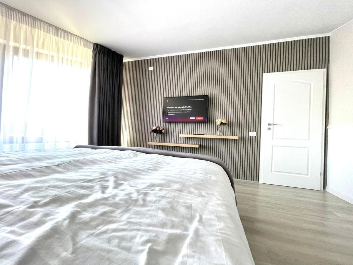 Baneasa Luxury Apartaments Bucharest Exterior photo